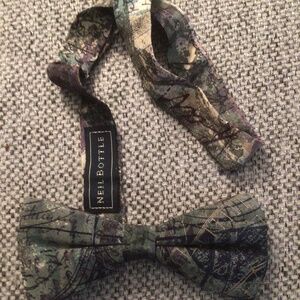 Vintage NEIL BOTTLE silk bow tie adjustable pre tied